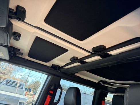 Used 2025 Ford Bronco Raptor image 29