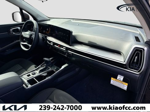 New 2026 Kia Sorento LX FWD image 12