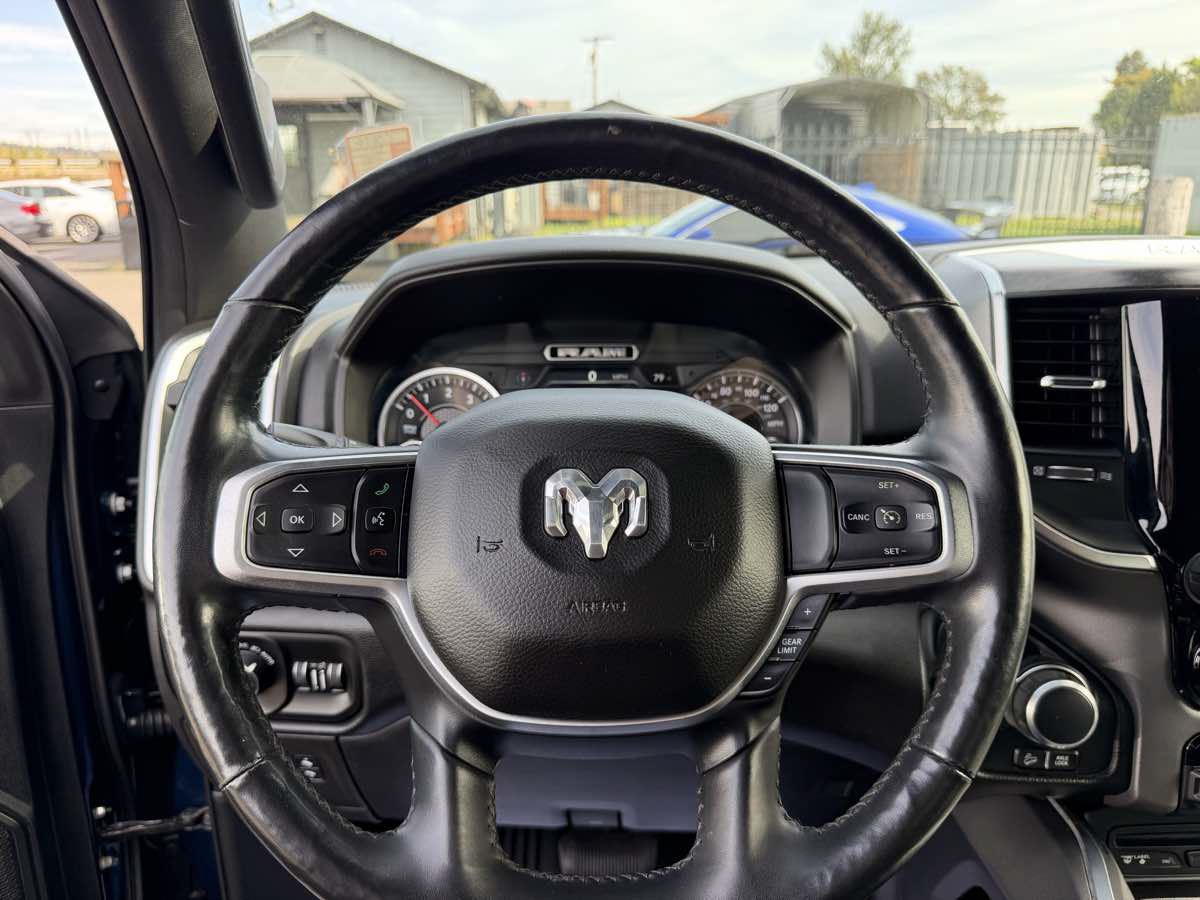 Used 2019 RAM 1500 Big Horn AWD/4WD image 13