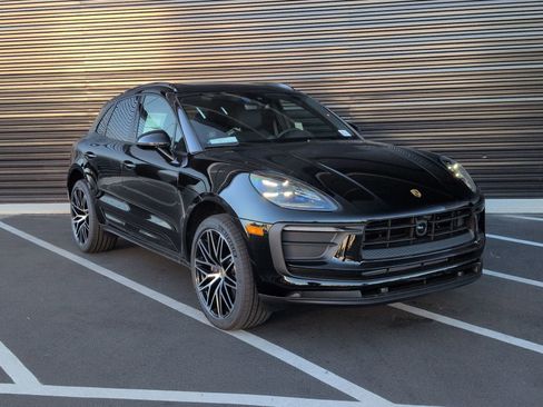 New 2026 Porsche Macan image 7