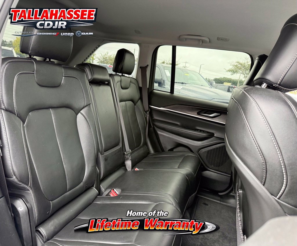Used 2023 Jeep Grand Cherokee Limited RWD image 31