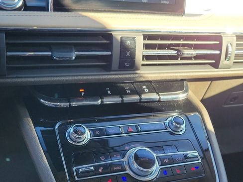 Used 2022 Lincoln Corsair FWD w/ Premium Package image 28