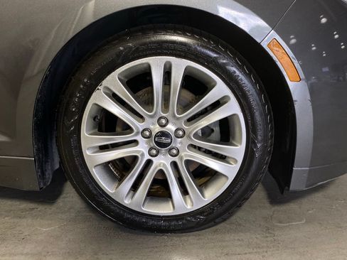 Used 2016 Lincoln MKZ FWD image 11