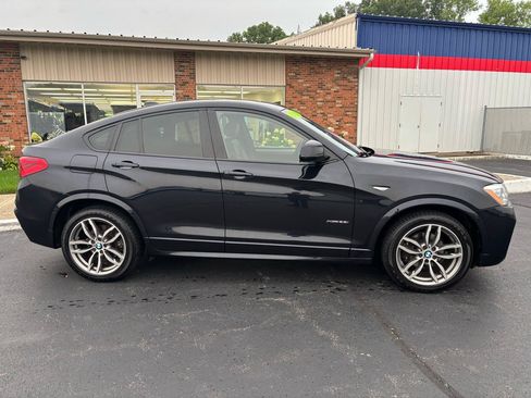 Used 2018 BMW X4 xDrive28i AWD/4WD image 2
