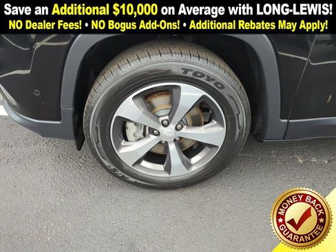 Used 2019 Jeep Cherokee Limited w/ Technology Group image 28