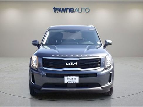 Used 2022 Kia Telluride EX w/ EX Premium Package image 8