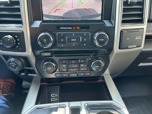 Used 2017 Ford F150 Lariat AWD/4WD image 18