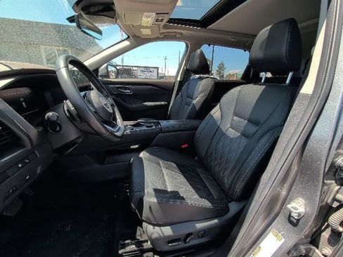 Used 2023 Nissan Rogue Platinum w/ Platinum Premium Package AWD/4WD image 4