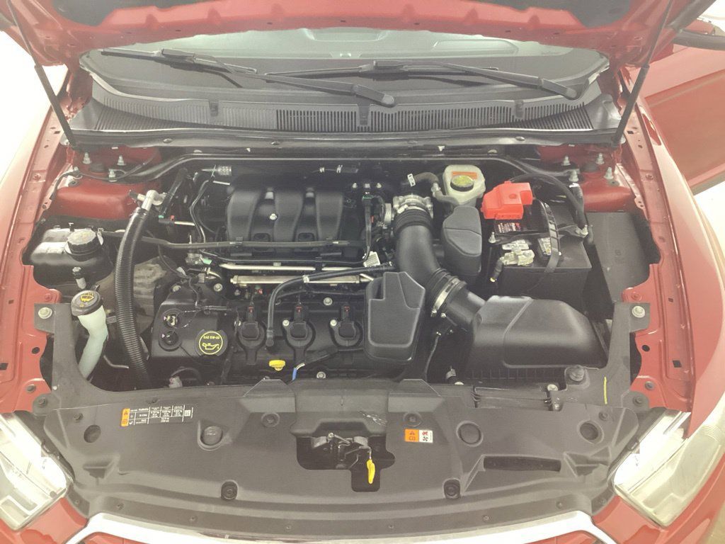 Used 2015 Ford Taurus Limited w/ Equipment Group 301A FWD image 32