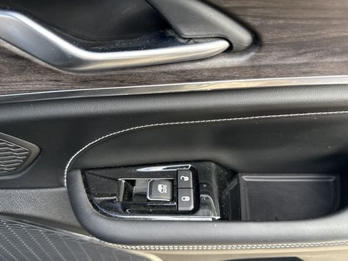 Used 2022 Jeep Grand Cherokee Overland image 35