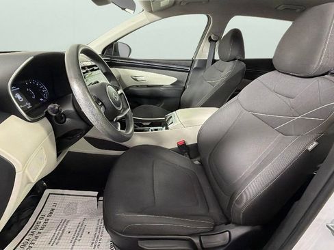 Used 2022 Hyundai Tucson SE image 17