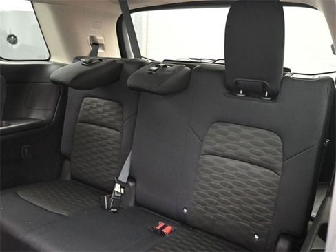 Used 2024 Nissan Pathfinder SV w/ Lighting Package (N92) image 9