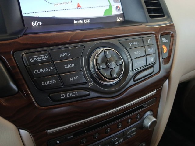 Used 2020 Nissan Pathfinder Platinum FWD image 11
