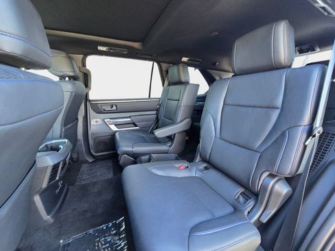 Used 2025 Toyota Sequoia Platinum AWD/4WD image 16