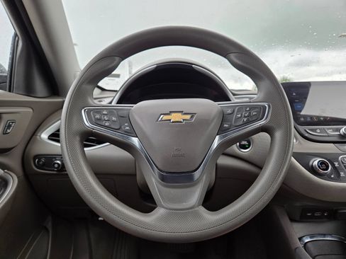 Used 2024 Chevrolet Malibu LT FWD image 11