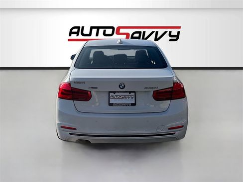 Used 2018 BMW 330i xDrive Sedan w/ Convenience Package image 6