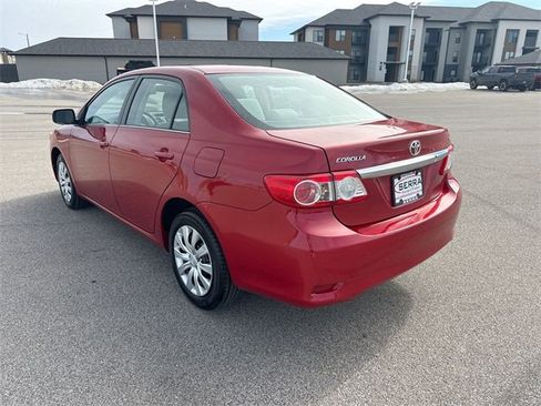 Used 2013 Toyota Corolla LE image 11