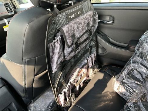 Used 2025 Nissan Frontier PRO-4X w/ Pro Premium Package image 25