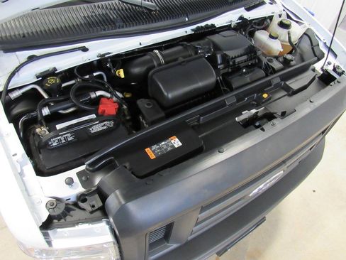 Used 2022 Ford E-350 and Econoline 350 Super Duty w/ Power Windows & Locks Group RWD image 31