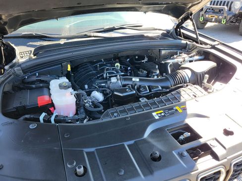 Used 2024 Jeep Grand Cherokee L Laredo image 31