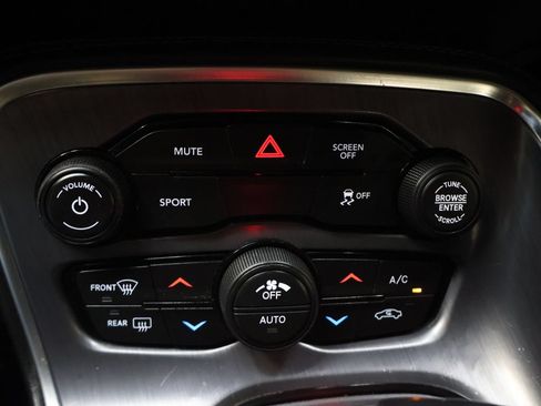 Used 2018 Dodge Challenger R/T RWD image 24