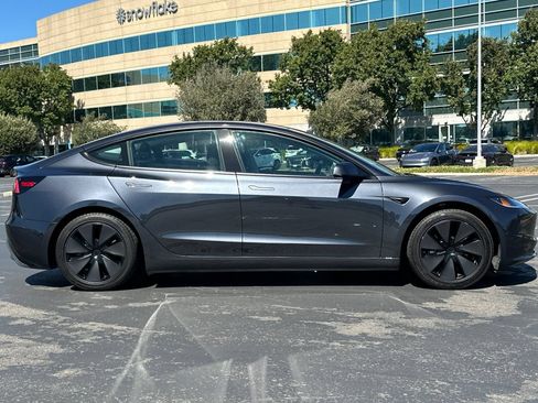 Used 2024 Tesla Model 3 Standard Range RWD image 3
