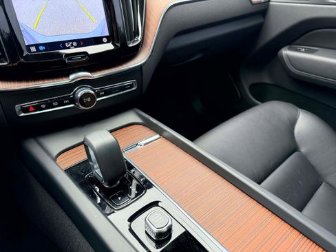 Certified 2023 Volvo XC60 B5 Plus FWD image 22