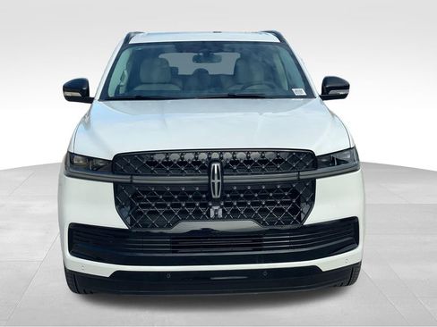New 2026 Lincoln Navigator Reserve w/ Jet Appearance Package AWD/4WD image 8