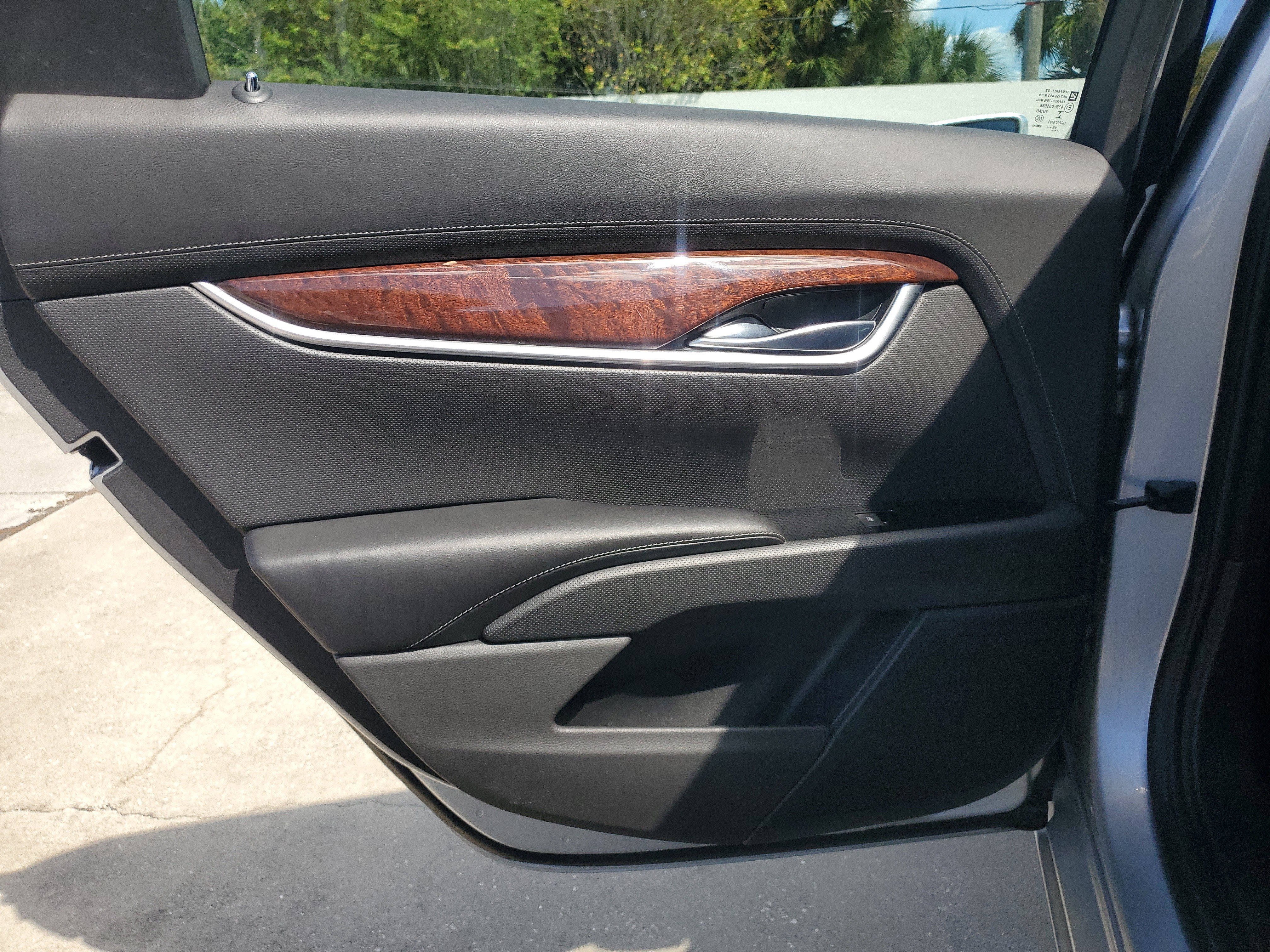 Used 2017 Cadillac XTS Luxury FWD image 14