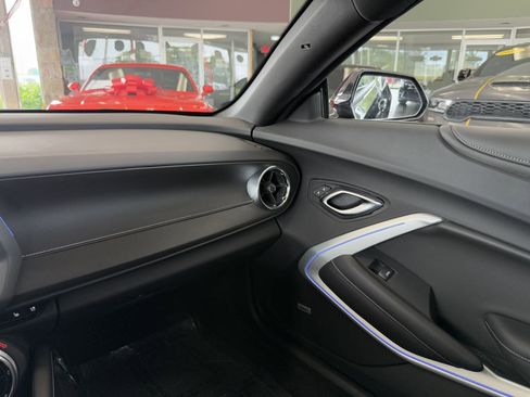Used 2021 Chevrolet Camaro SS image 43