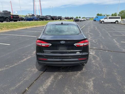 Used 2020 Ford Fusion SE FWD image 6