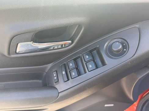 Used 2015 Chevrolet Trax LT w/ LT Sun and Sound Package AWD/4WD image 11