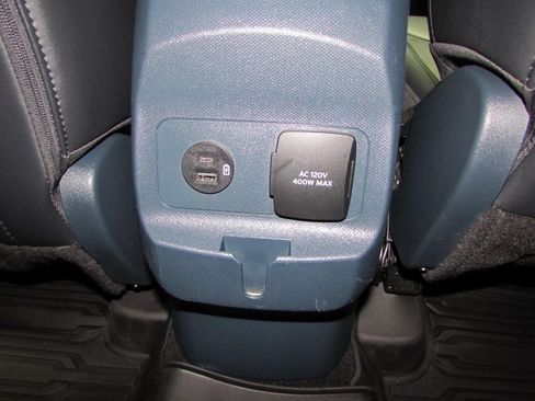 Certified 2024 Ford Maverick Lariat w/ Black Appearance Package FWD image 28