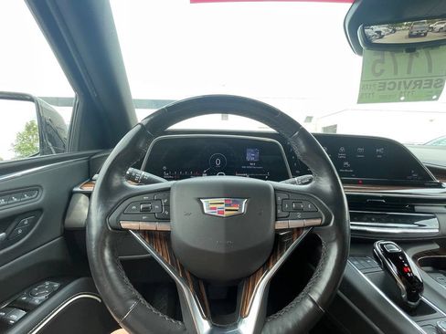 Used 2023 Cadillac Escalade ESV Premium Luxury AWD/4WD image 12
