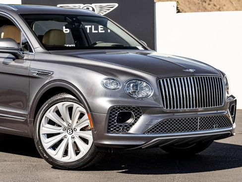 Certified 2023 Bentley Bentayga Extended Wheelbase image 10