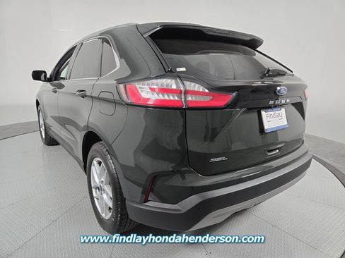 Used 2022 Ford Edge SEL w/ Convenience Package AWD/4WD image 4