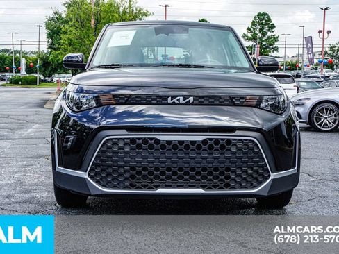 Used 2025 Kia Soul LX w/ LX Technology Package FWD image 9