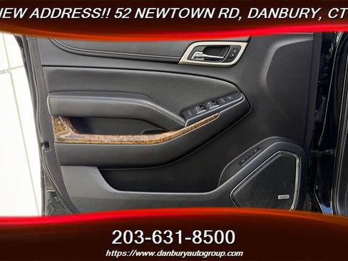 Used 2015 GMC Yukon Denali w/ Touring Package AWD/4WD image 10