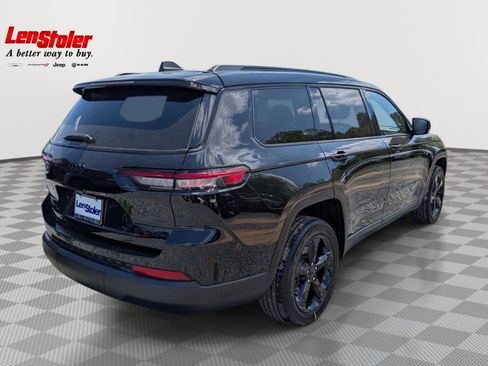 Used 2023 Jeep Grand Cherokee L Laredo AWD/4WD image 5