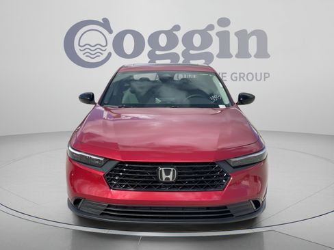 Used 2025 Honda Accord SE image 9