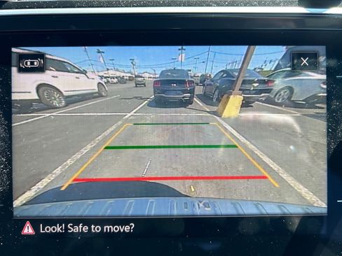 Used 2024 Volkswagen Tiguan SEL R-Line image 9