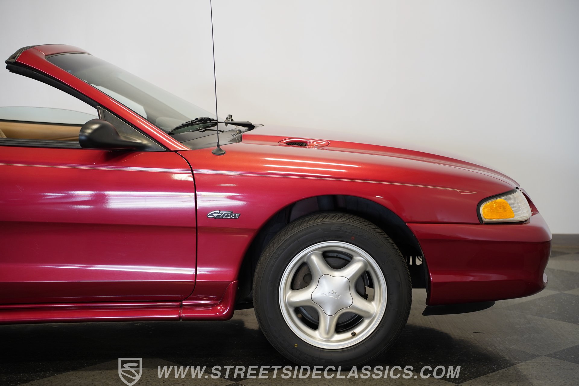 Used 1998 Ford Mustang GT RWD image 35