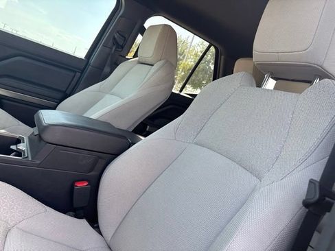 Used 2026 Toyota 4Runner SR5 AWD/4WD image 8