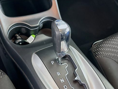 Used 2019 Dodge Journey SE image 24