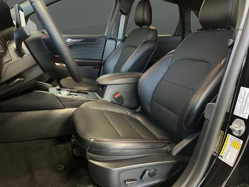 Certified 2025 Ford Escape ST-Line Elite image 4