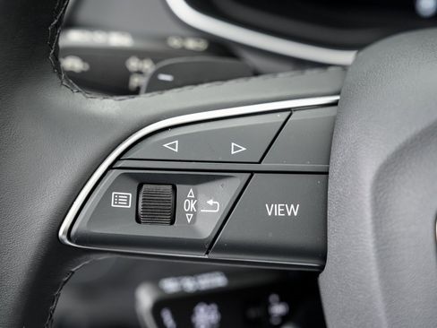 Certified 2025 Audi Q5 2.0T Premium Plus w/ Premium Plus Package image 12