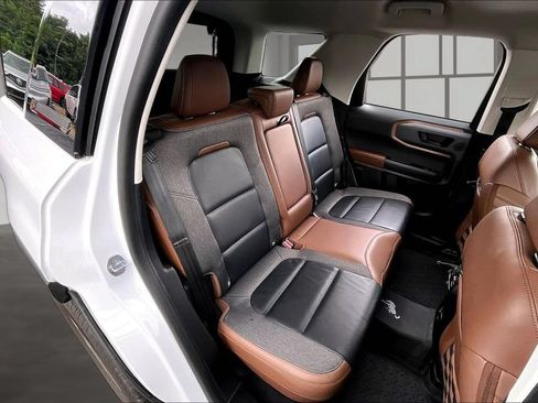 Used 2024 Ford Bronco Sport Outer Banks w/ Tech Package AWD/4WD image 27