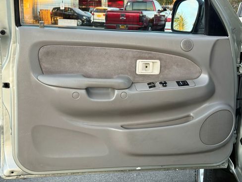 Used 2002 Toyota Tacoma PreRunner image 12