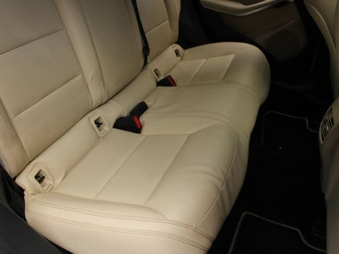 Used 2014 Mercedes-Benz CLA 250 4MATIC image 22