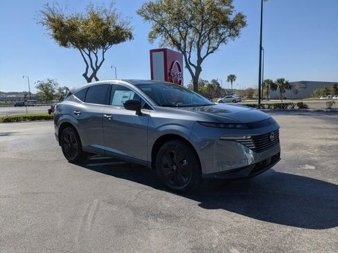 Used 2025 Nissan Murano SV image 2